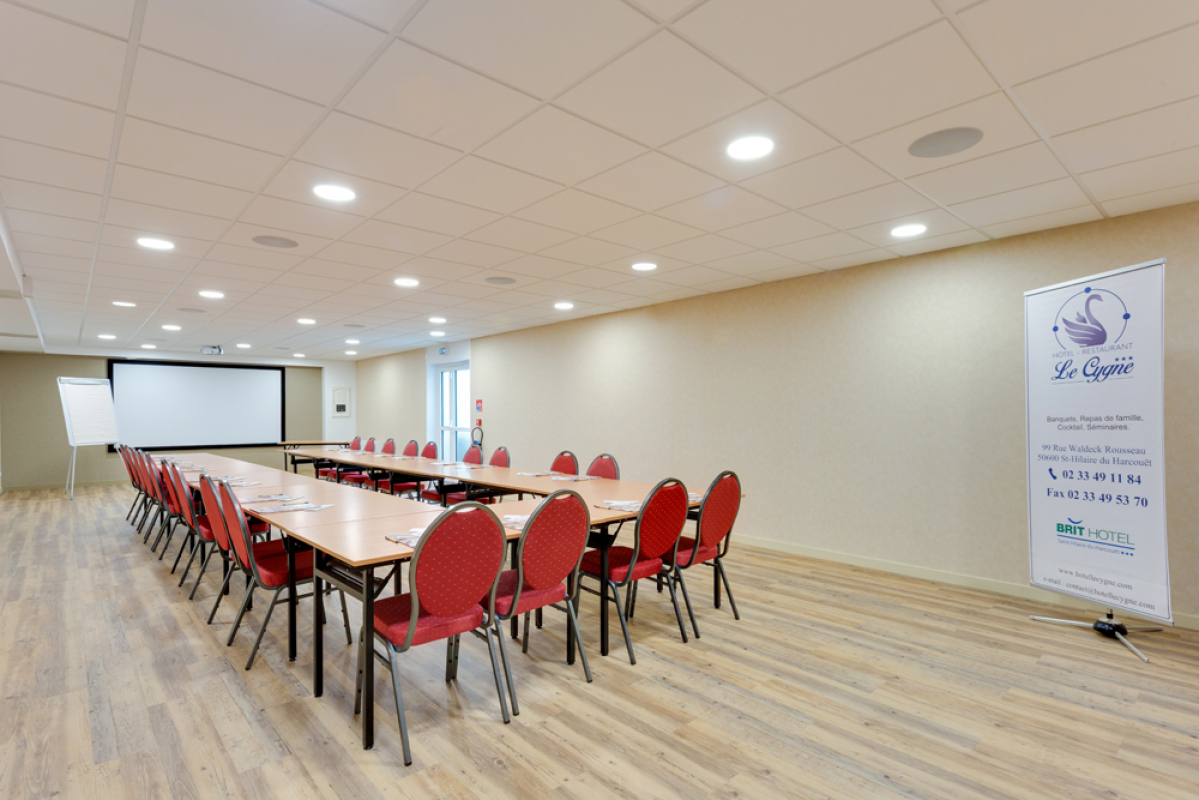 Brit_Hôtel_Saint-Hilaire-Du-Harcouet_Séminaire