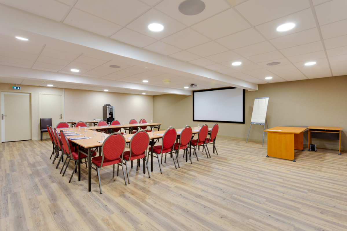 Brit_Hôtel_Saint-Hilaire-Du-Harcouet_Séminaire