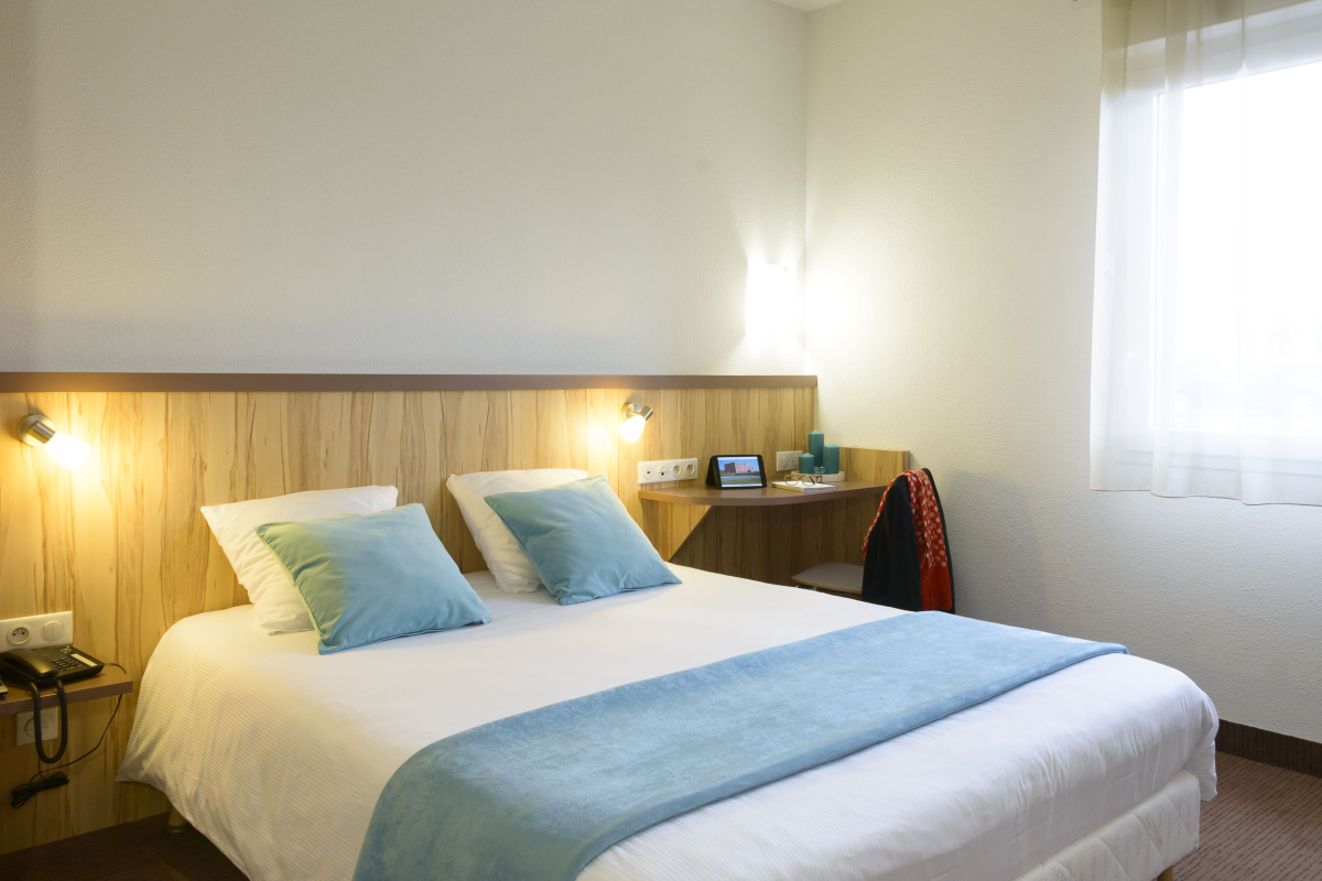 Brit Hotel Reims Croix Blandin - chambre simple confort