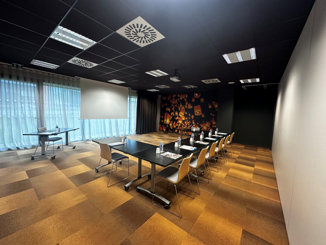 Brit_Hotel_Saint_Brieuc_Plerin_Salon_Wenge