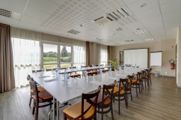 BRIT HOTEL SAINT MEEN LE GRAND EN BROCELIANDE