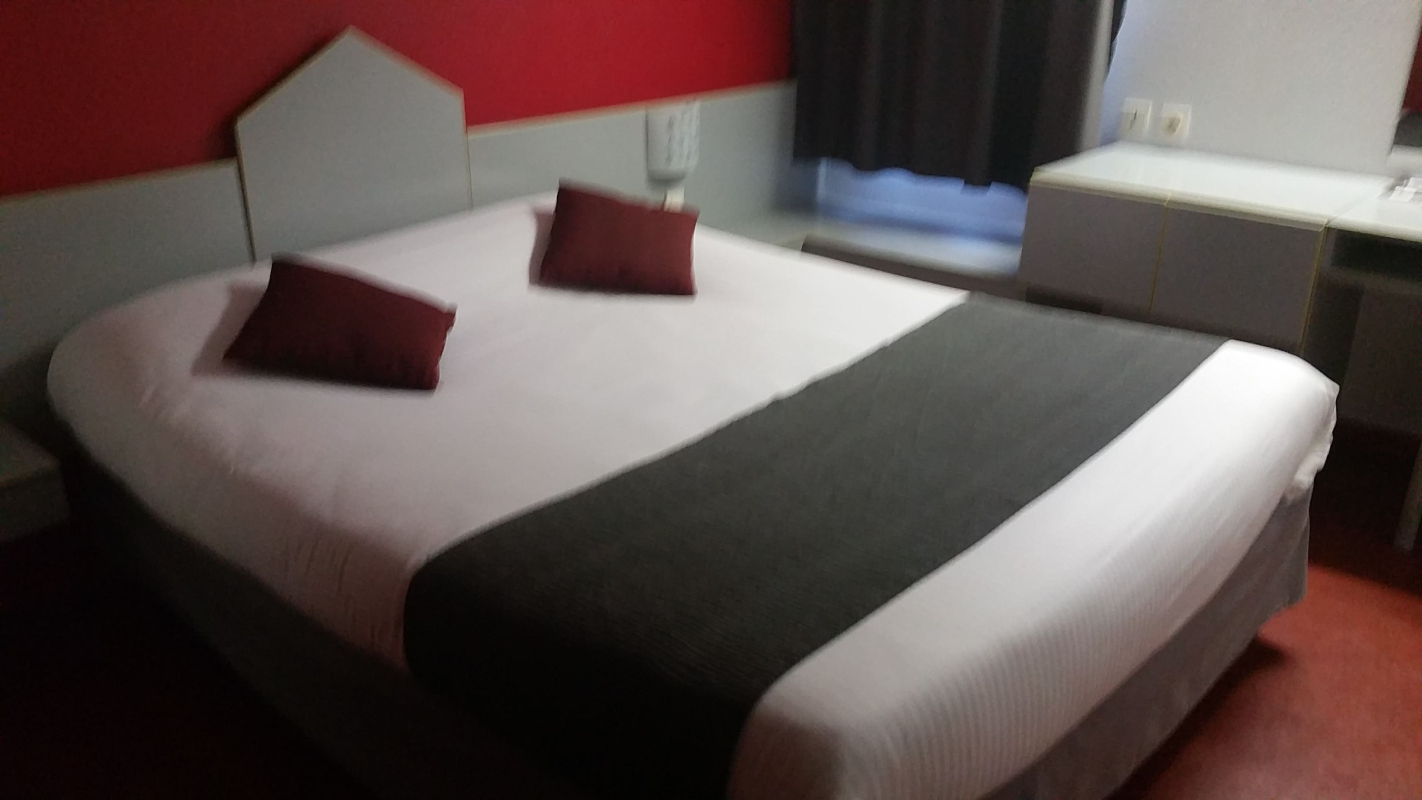 brit_hotel_sarreguemines_chambre