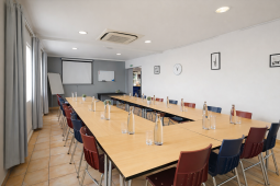 Brit Hotel Ever Route 64 Tarbes Ibos