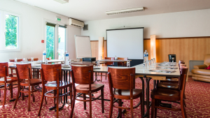 BRIT HOTEL BLOIS