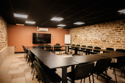 BRIT HOTEL L'ARRIVEE GUINGAMP