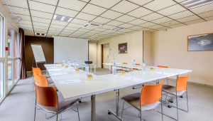 BRIT HOTEL LE MANS NORD Les Evens