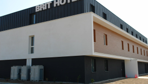BRIT HOTEL VANNES THEIX